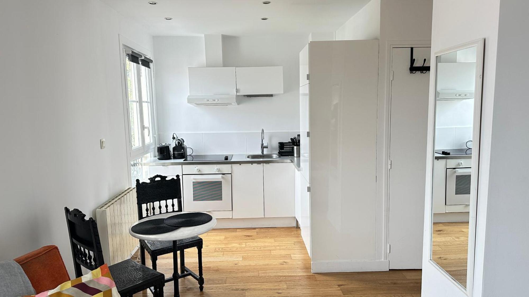Apartament Charmant Studio Au Coeur Du 18E Paryż Zewnętrze zdjęcie