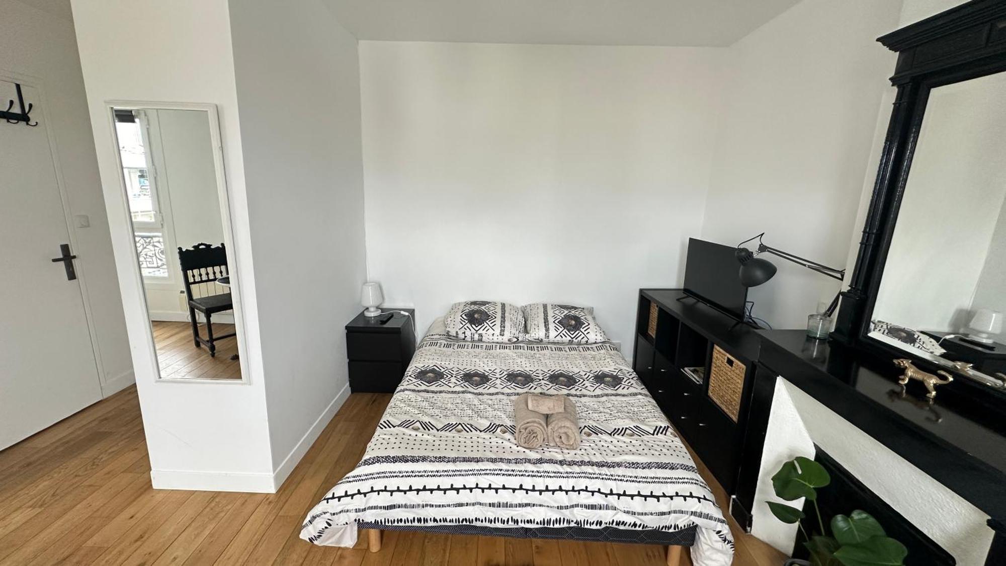 Apartament Charmant Studio Au Coeur Du 18E Paryż Zewnętrze zdjęcie